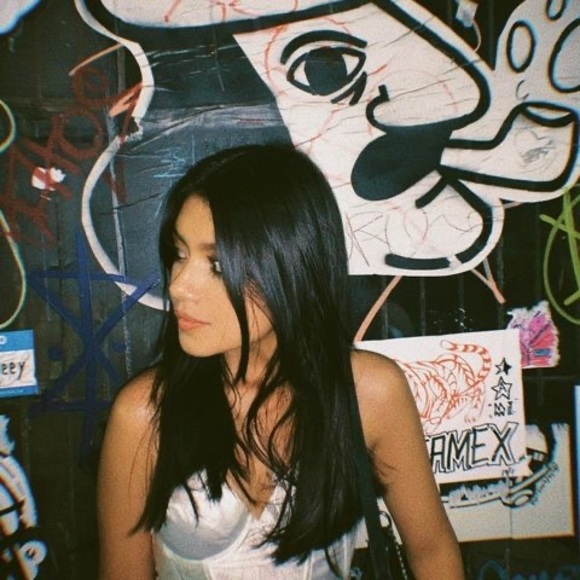 Meet your Posher, Renée - Picture 1 of 1